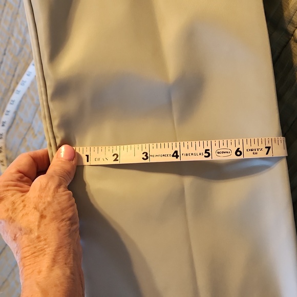 Stylish Sage Green Duffel Bag - Picture 11 of 11